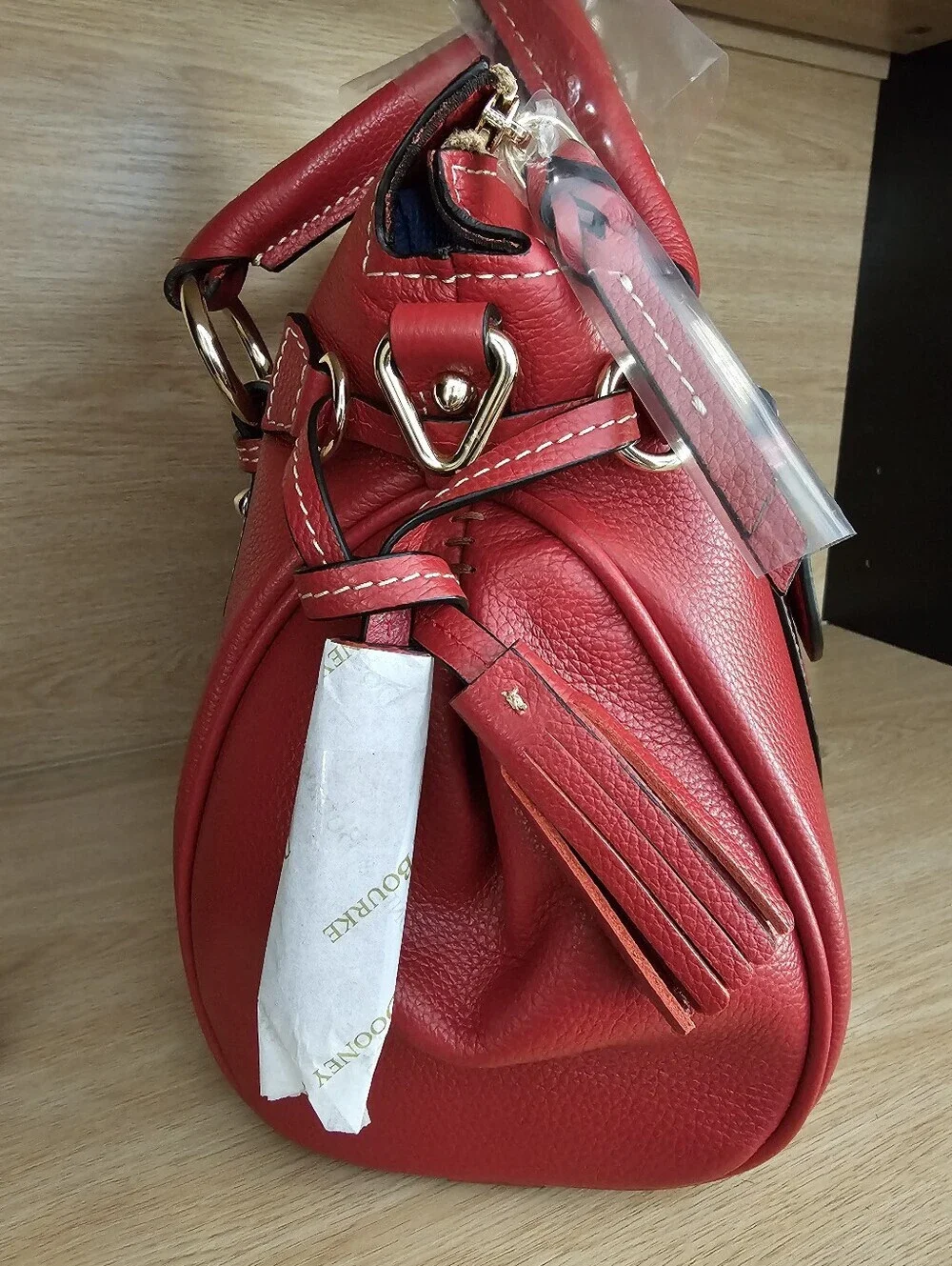 Dooney & Bourke Sorrento 30 With Pocket Satchel Leather Bag.